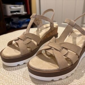 Vaneli Carly Sandal Sz 7 N Nude Suede